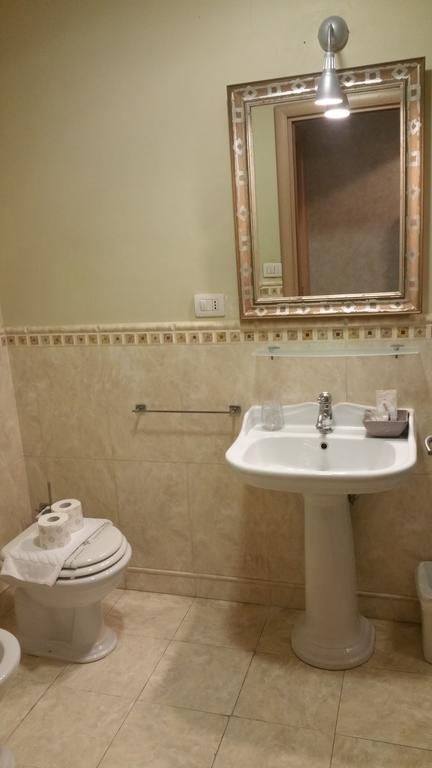 Suites Piazza Del Popolo โรม ภายนอก รูปภาพ